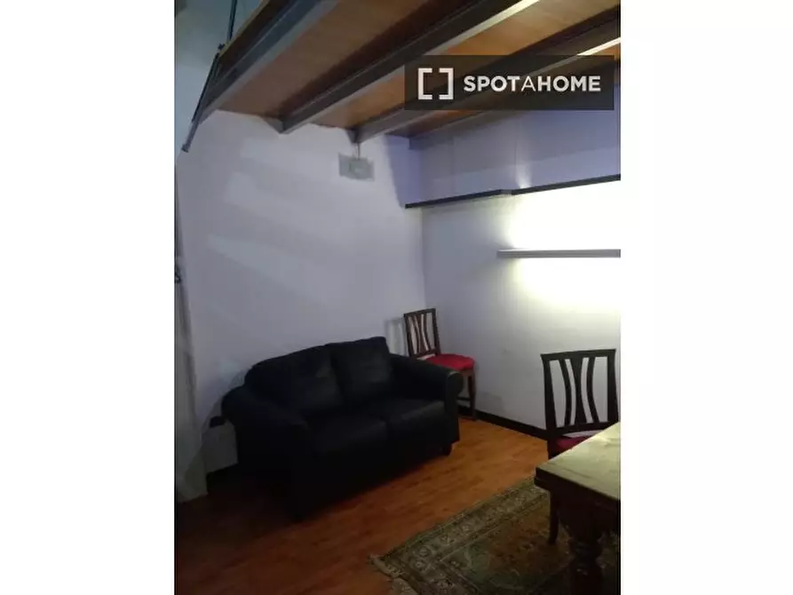 Immagine 18 di Camera condivisa in affitto  in Via Ventaglieri a Napoli