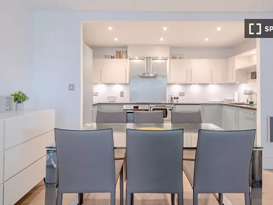 Immagine 6 di Appartamento in affitto  in St George Wharf a Lambeth