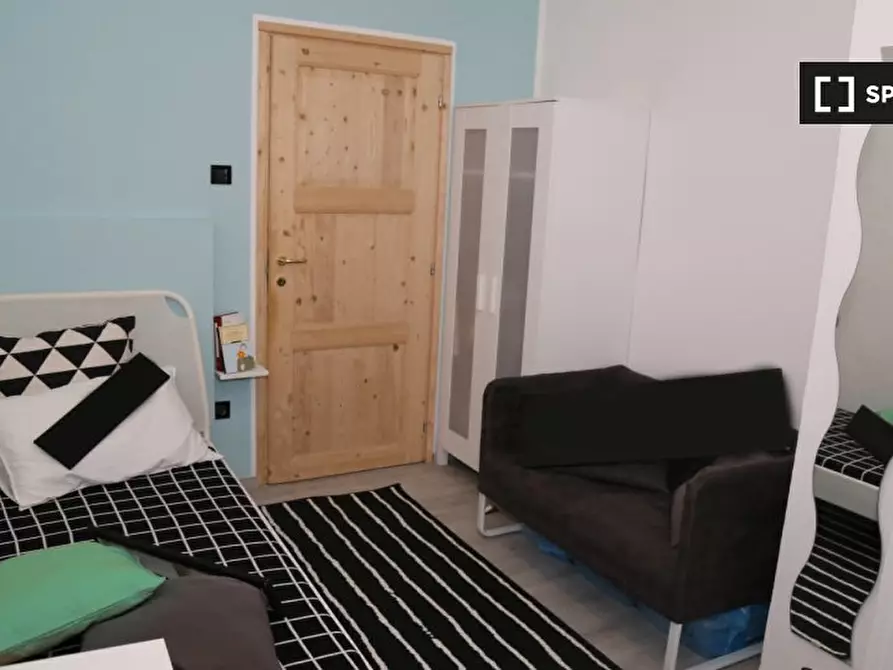 Immagine 1 di Camera condivisa in affitto  in Via S. Marco a Trento