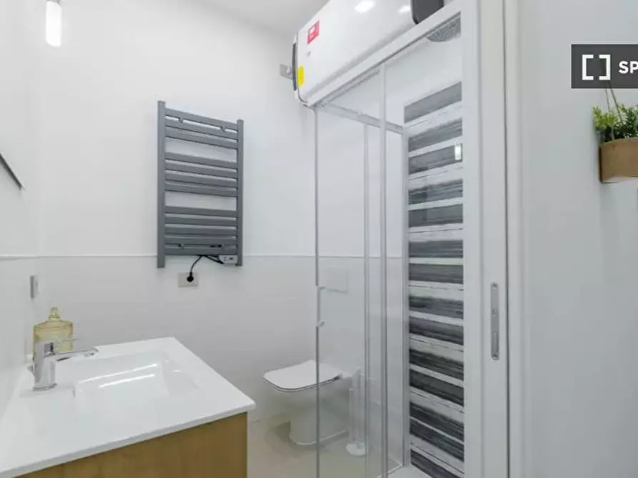 Immagine 8 di Ufficio in affitto  in Via Lombriasco a Torino