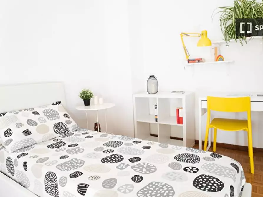 Immagine 3 di Camera condivisa in affitto  in Viale Papiniano a Milano