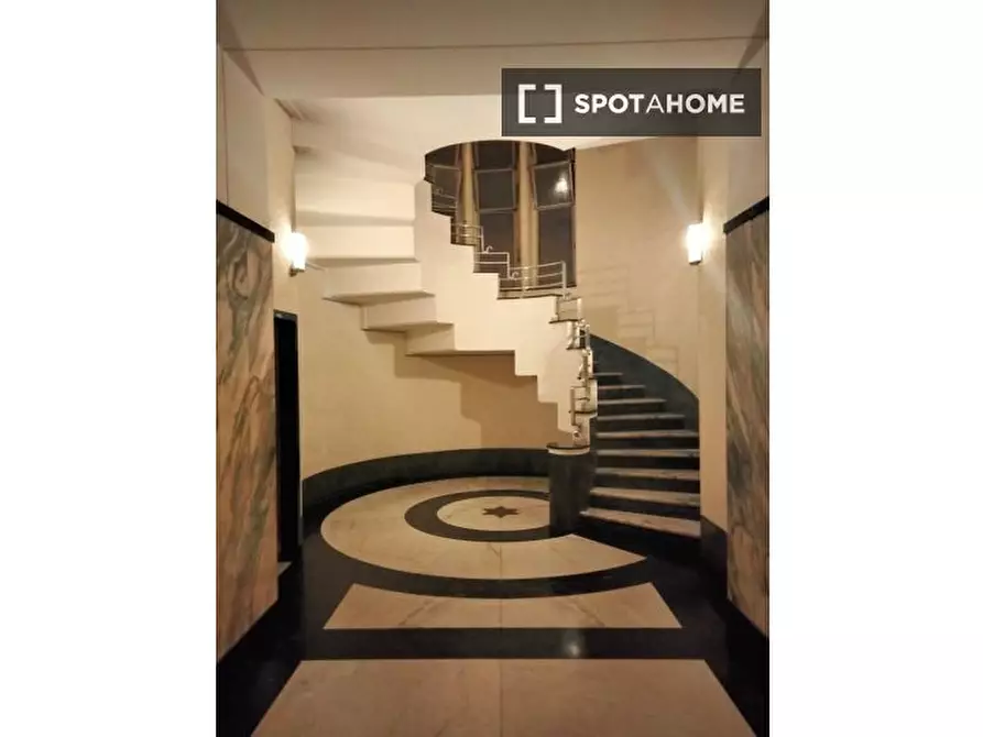 Immagine 6 di Camera condivisa in affitto  in Via Panama a Roma