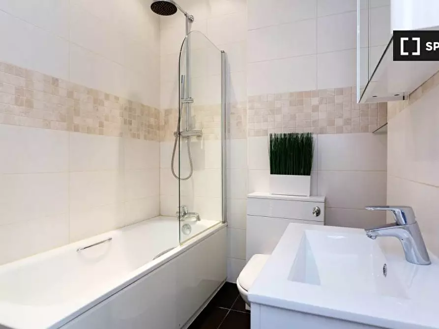 Immagine 9 di Appartamento in affitto  in Cornwall Cres a Kensington