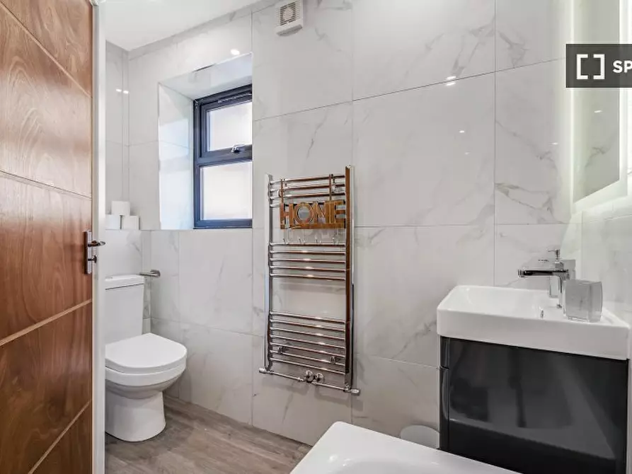 Immagine 7 di Appartamento in affitto  in flat a a Tottenham