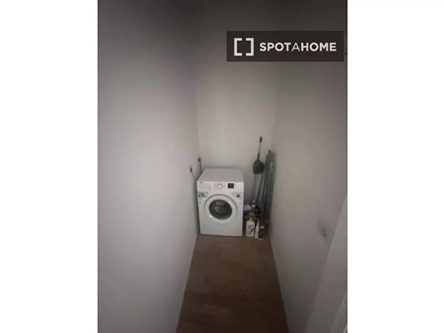 Immagine 9 di Appartamento in affitto  in Via Macedonio Melloni a Milano