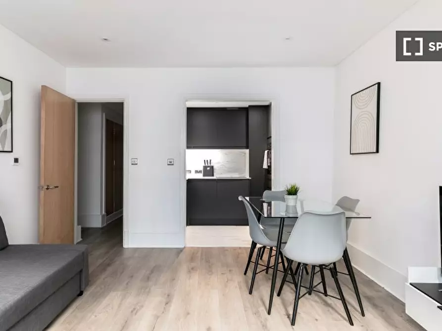 Immagine 3 di Appartamento in affitto  in Flat, Grenbeck Court, 30-34 Trebovir Rd, Kensington, London SW5 9NL, UK a Kensington