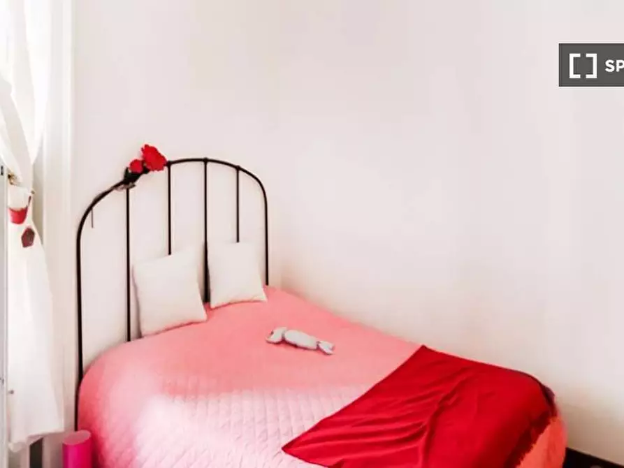 Immagine 2 di Camera condivisa in affitto  in Piazza XXIV Maggio a Milano