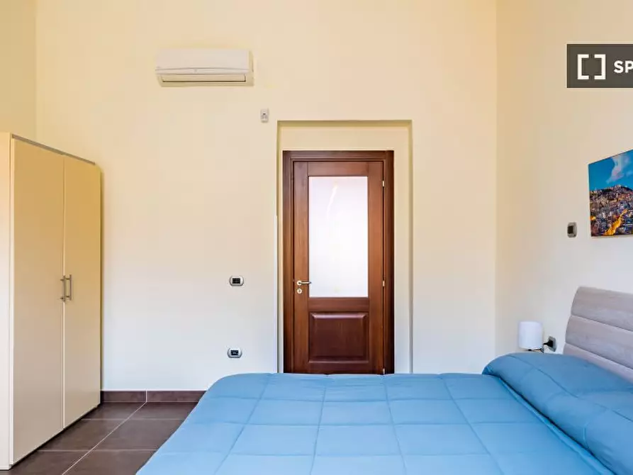 Immagine 14 di Appartamento in affitto  in Piazza Giuseppe Garibaldi a Napoli