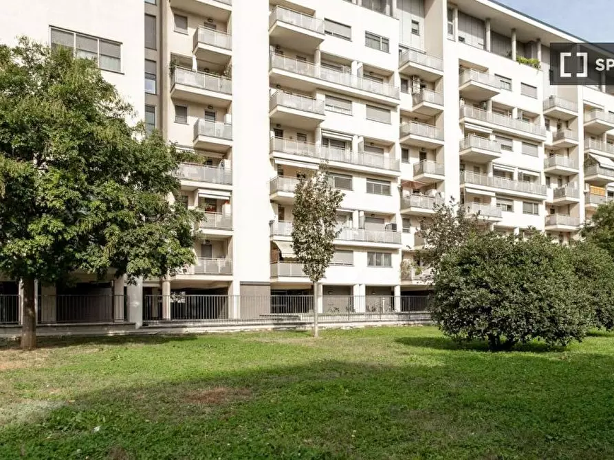 Immagine 2 di Appartamento in affitto  in Via del Futurismo a Milano