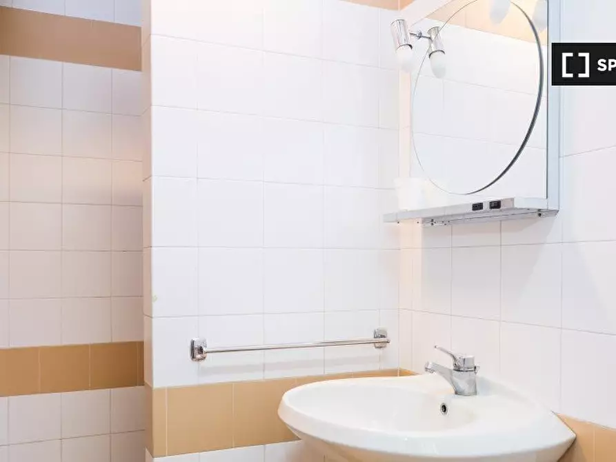 Immagine 6 di Camera condivisa in affitto  in Via Torquato Tasso a Sesto San Giovanni