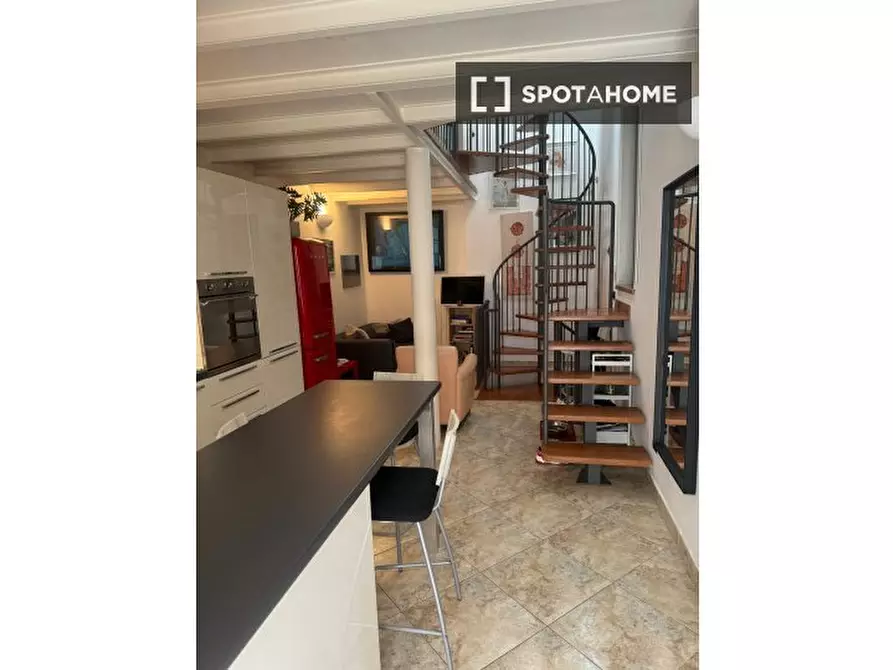 Immagine 19 di Appartamento in affitto  in Piazza Santa Maria alla Fontana a Milano