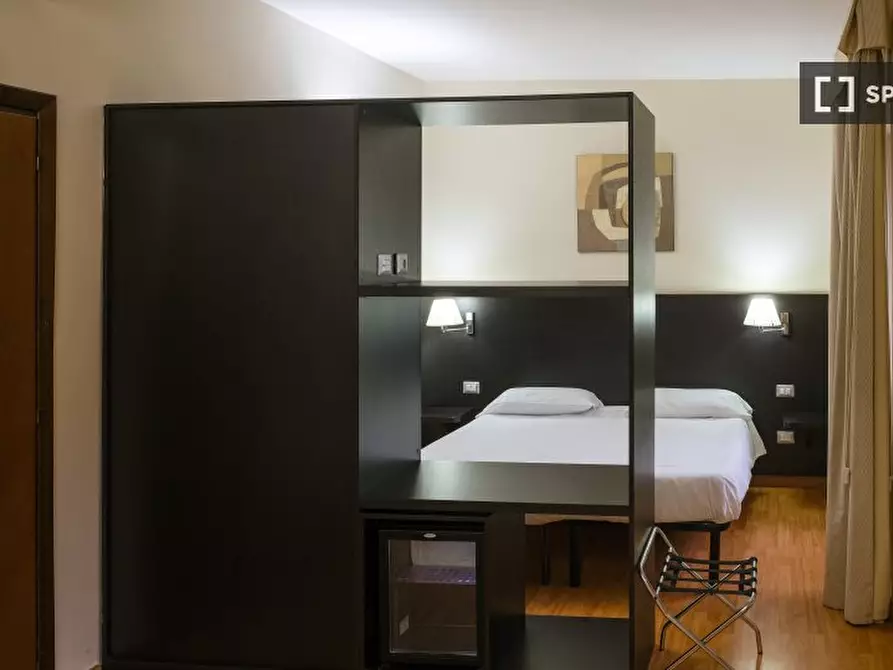 Immagine 2 di Camera condivisa in affitto  in Via Cassia a Roma