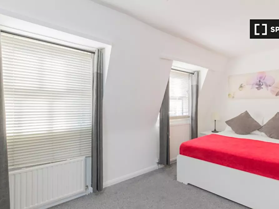 Immagine 11 di Appartamento in affitto  in Maple St a Camden Town