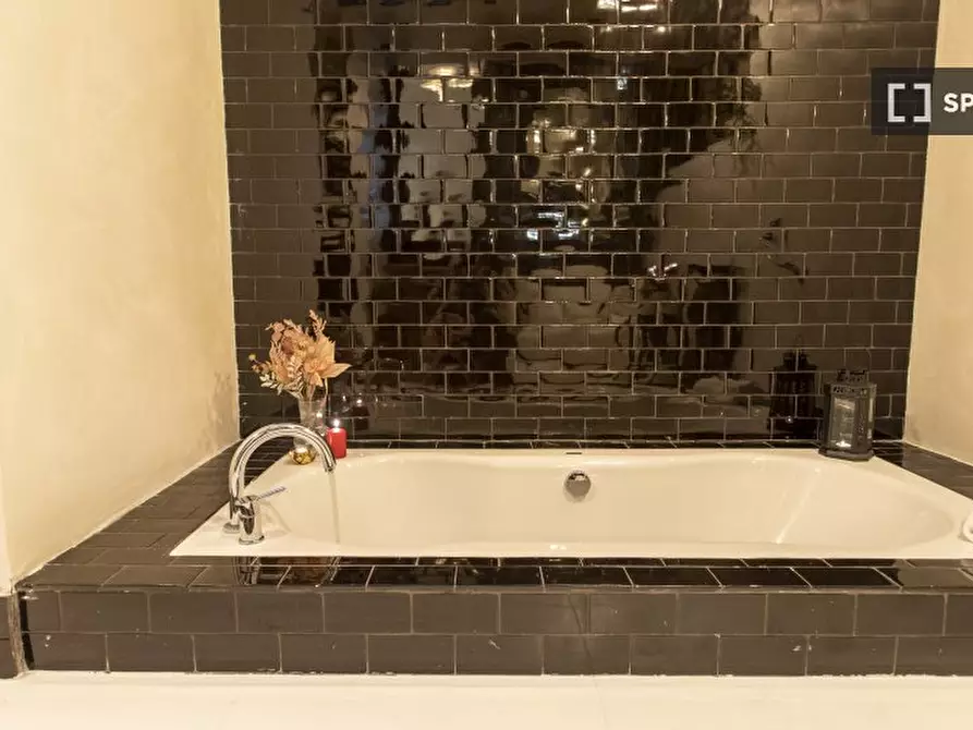 Immagine 13 di Appartamento in affitto  in Via Boncompagni a Roma