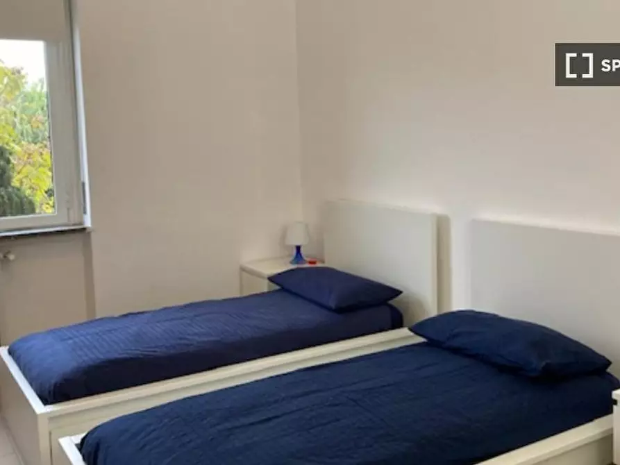 Immagine 1 di Camera condivisa in affitto  in Via Rho a Milano