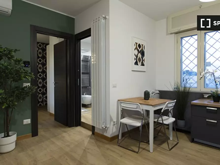 Immagine 12 di Appartamento in affitto  in Via Marcantonio Bragadin a Roma