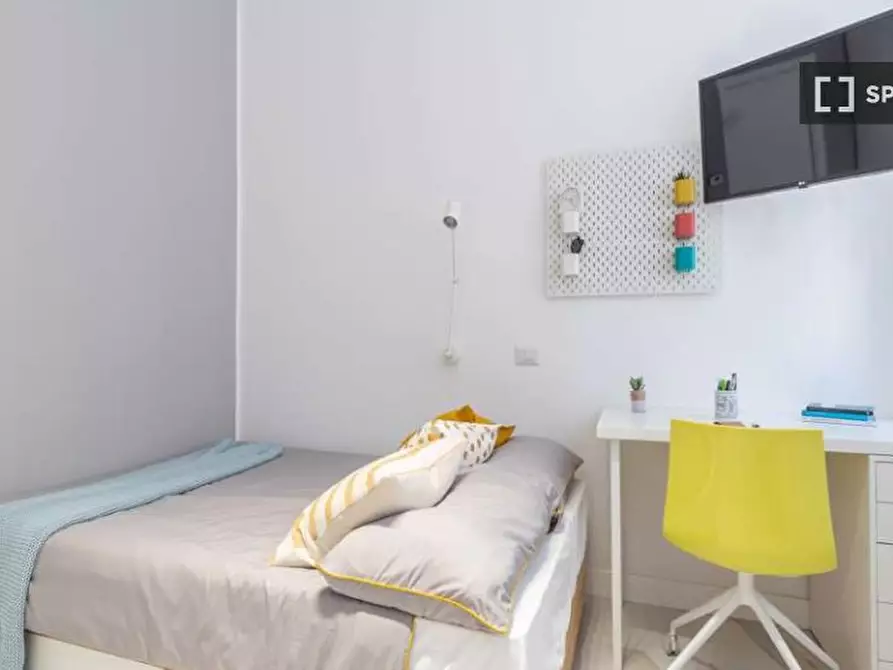 Immagine 2 di Camera condivisa in affitto  in Viale Bligny a Milano