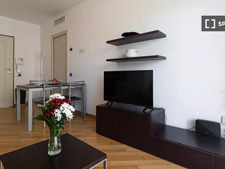 Immagine 5 di Appartamento in affitto  in Via Mancinelli a Milano