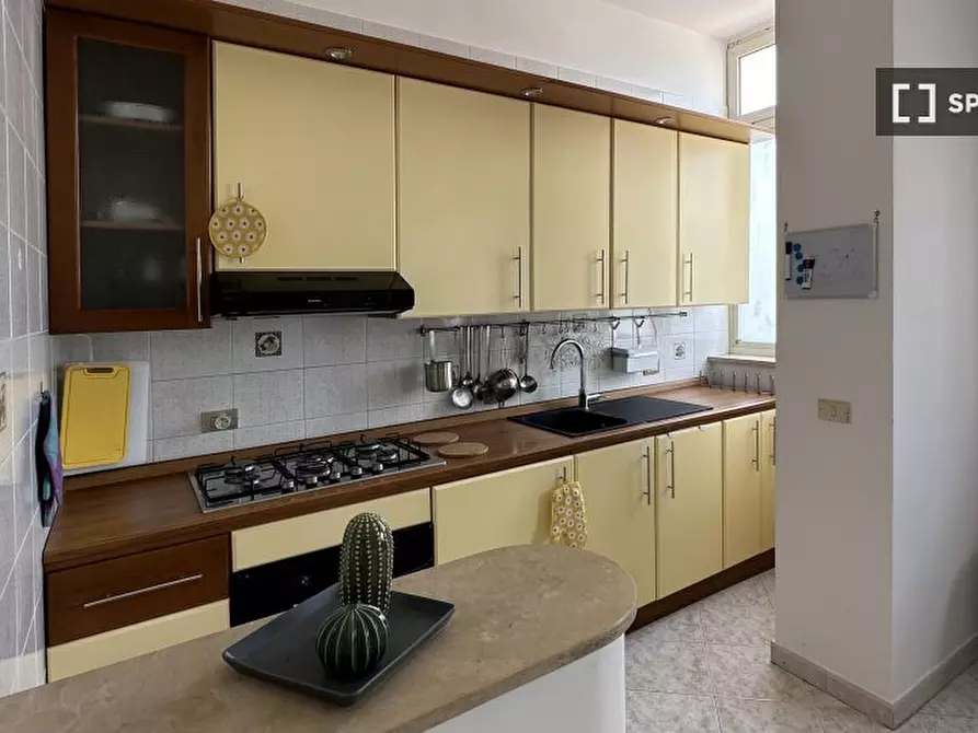 Immagine 14 di Camera condivisa in affitto  in Via Diocleziano n. a Casandrino