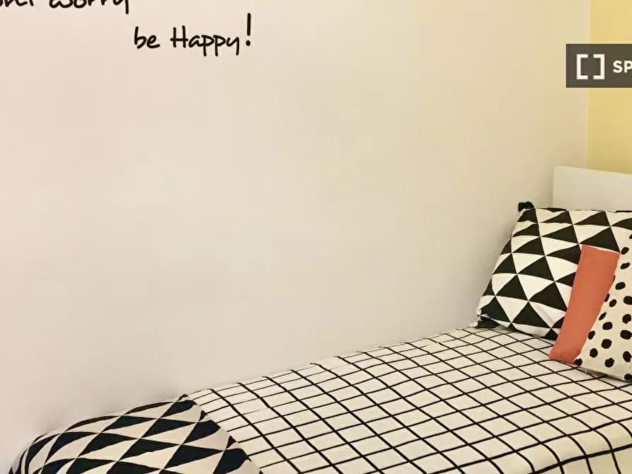 Immagine 3 di Camera condivisa in affitto  in Via del Ponte Rosso a Firenze