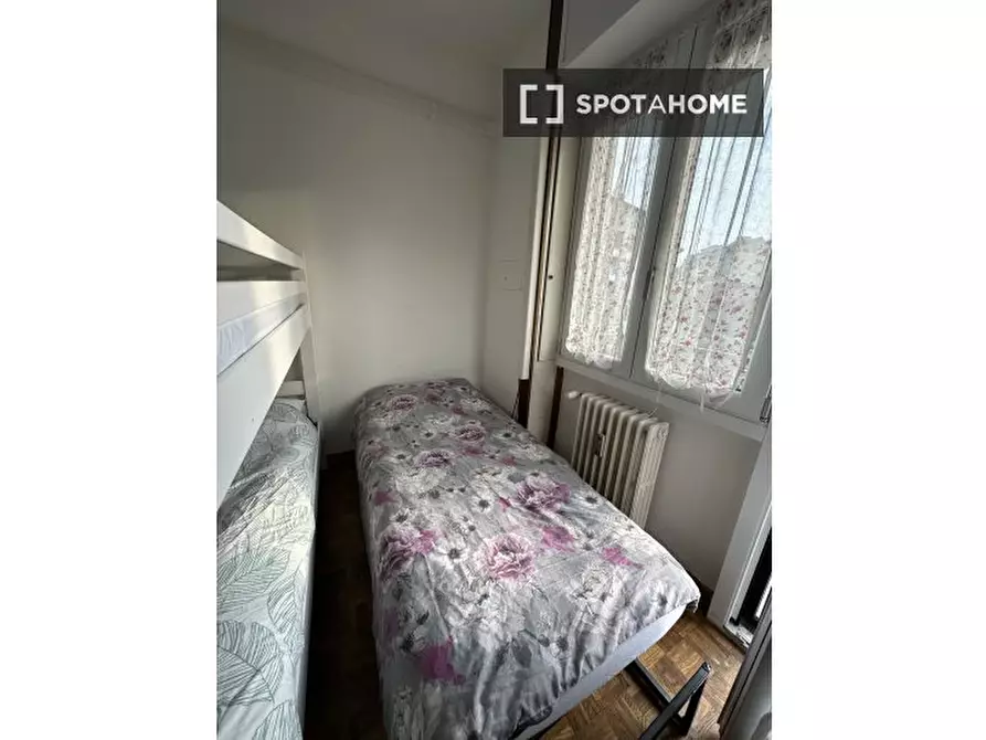 Immagine 11 di Camera condivisa in affitto  in Piazza Angilberto II a Milano