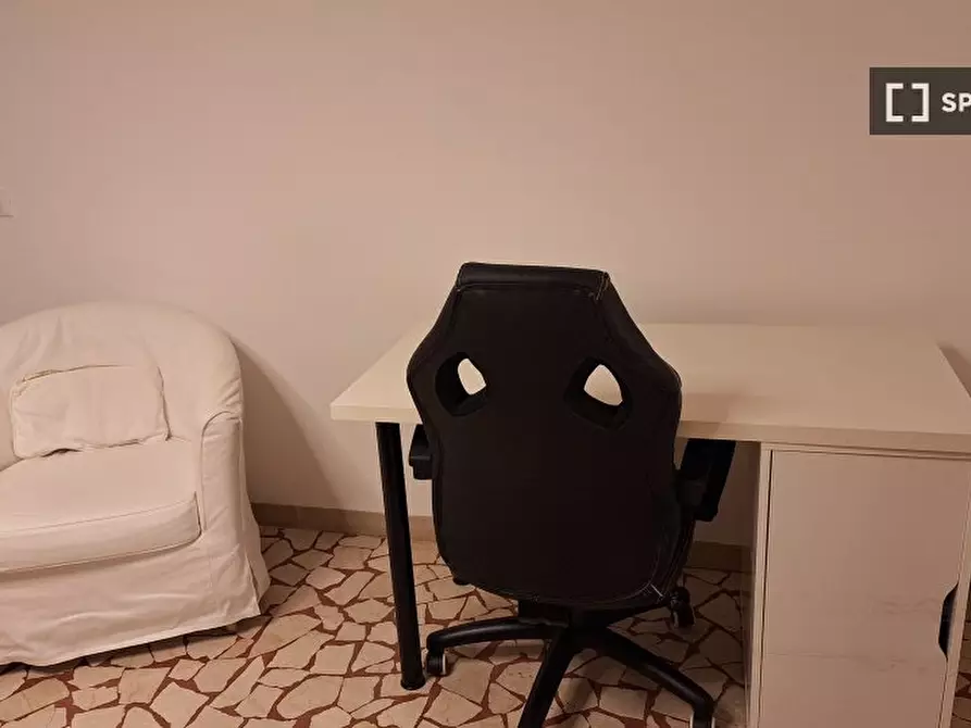Immagine 1 di Camera condivisa in affitto  in Via Giuseppe Albini a Bologna