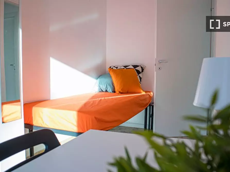 Immagine 3 di Camera condivisa in affitto  in Via Ariosto n a Cagliari