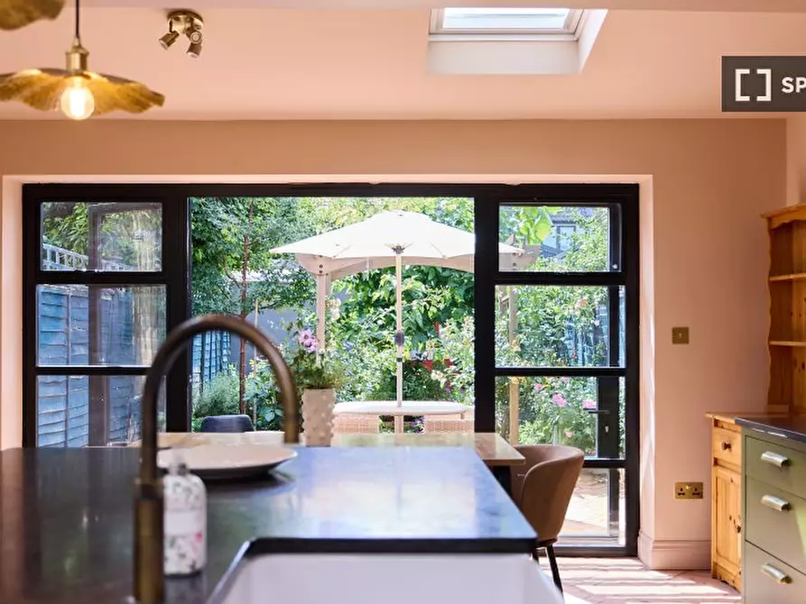 Immagine 6 di Appartamento in affitto  in Naylor Road a Camberwell