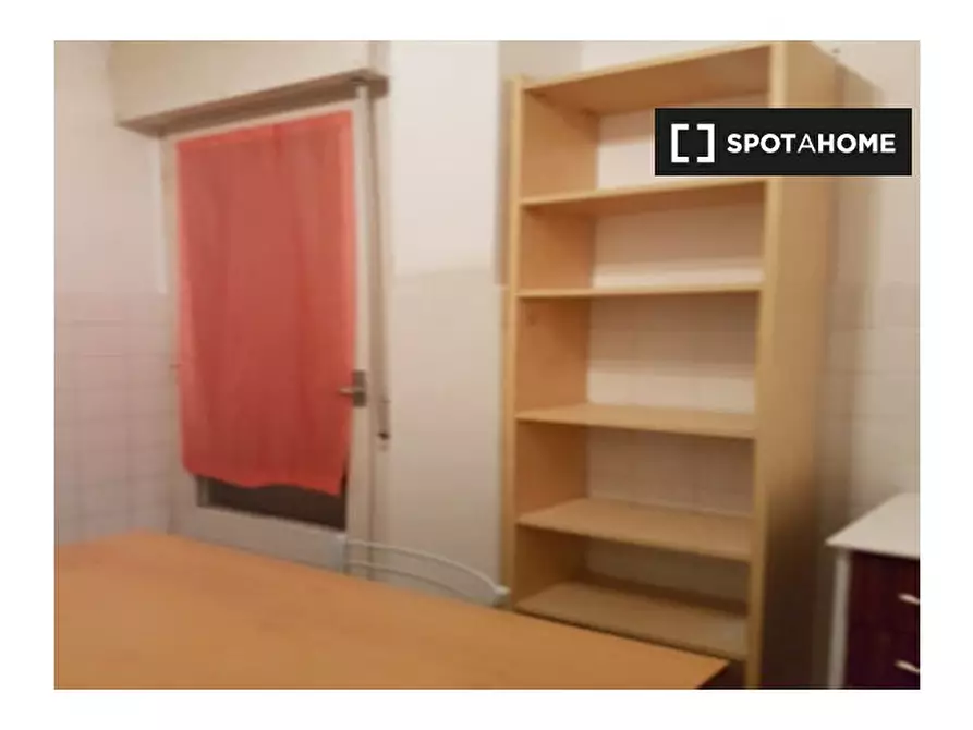 Immagine 4 di Camera condivisa in affitto  in Via Fratelli Perini a Trento