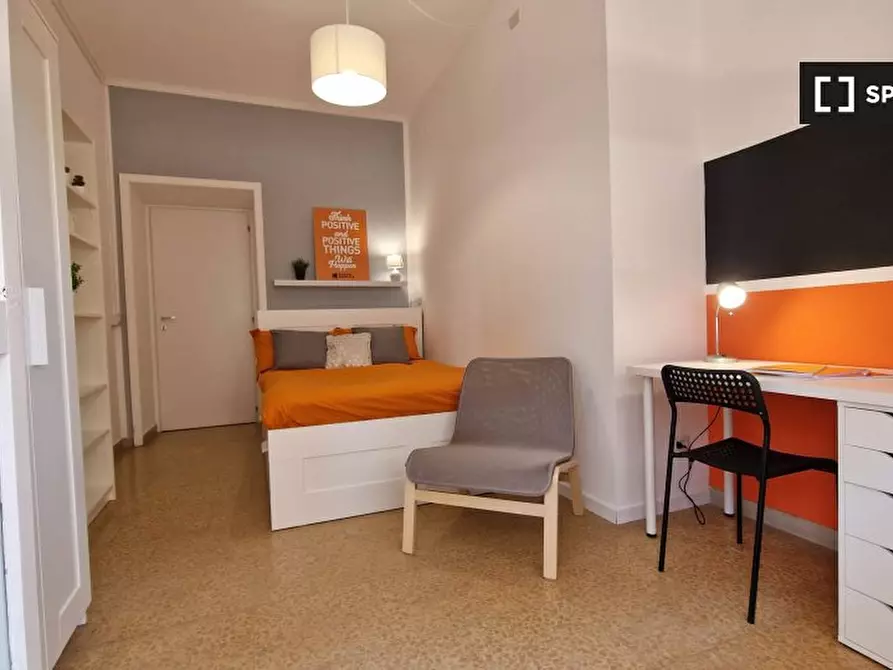 Immagine 14 di Camera condivisa in affitto  in Lungotevere di Pietra Papa a Roma