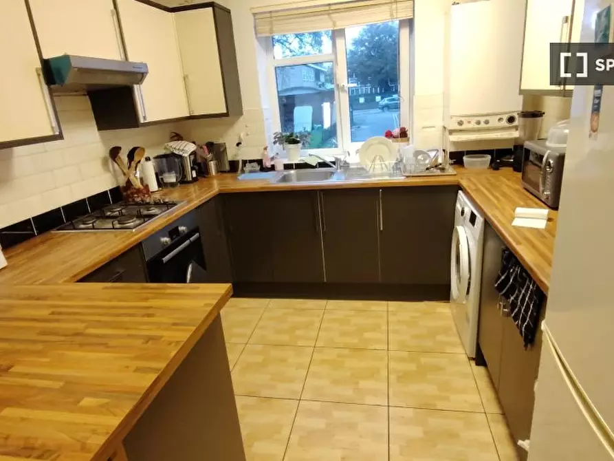 Immagine 8 di Camera condivisa in affitto  in Queen Caroline St a Hammersmith