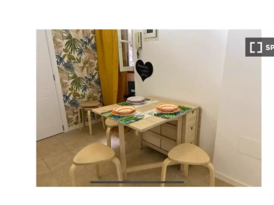 Immagine 1 di Appartamento in affitto  in Via San Biagio Dei Librai a Napoli