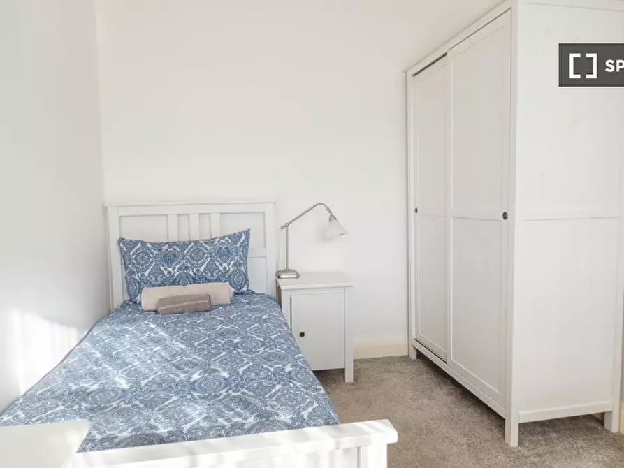 Immagine 14 di Camera condivisa in affitto  in Myrdle St a Poplar