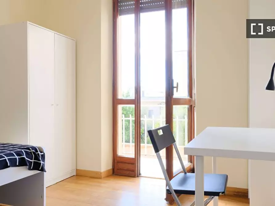 Immagine 3 di Camera condivisa in affitto  in Via Pola n a Cagliari