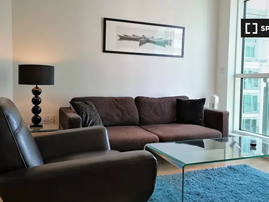 Immagine 2 di Appartamento in affitto  in St George Wharf a Lambeth