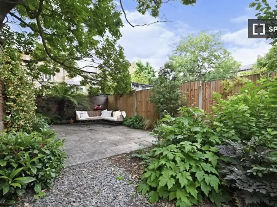 Immagine 2 di Appartamento in affitto  in B Colvestone Cres a Hackney