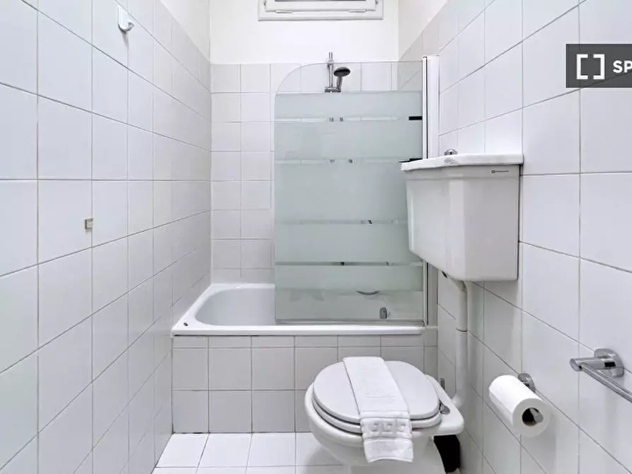 Immagine 11 di Ufficio in affitto  in Via Montebello a Bologna