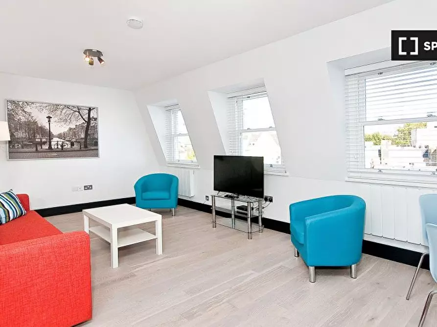 Immagine 3 di Appartamento in affitto  in Flat Heinze Building a Islington