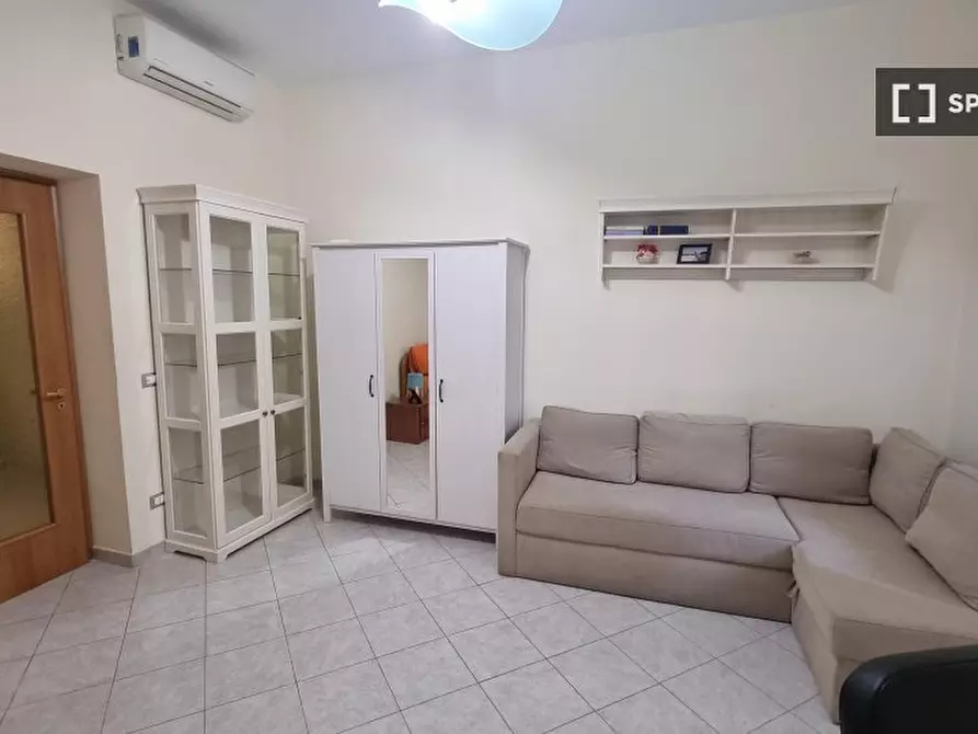 Immagine 14 di Camera condivisa in affitto  in Via Pompeo Magno n. a Casandrino