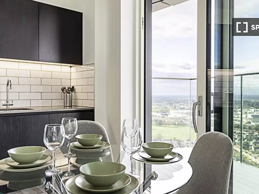 Immagine 11 di Appartamento in affitto  in Icon Tower a Ealing