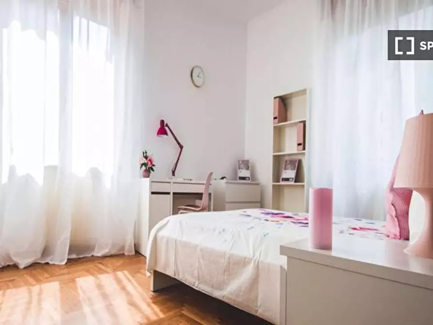 Immagine 1 di Camera condivisa in affitto  in Via Achille Zezon a Milano