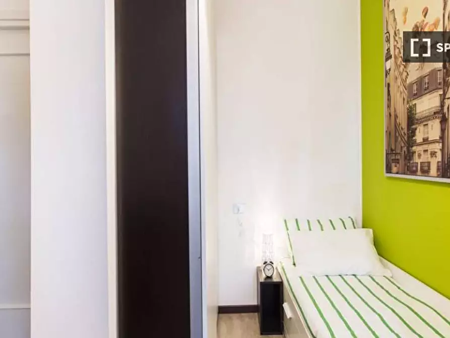 Immagine 4 di Camera condivisa in affitto  in Via Moncalvo Milan a Milano