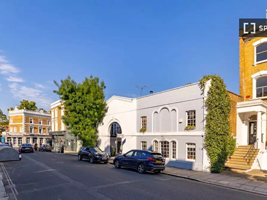 Immagine 12 di Appartamento in affitto  in Steele's Road a Camden Town