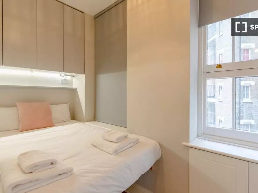 Immagine 17 di Appartamento in affitto  in Flat Cavendish Mansions a Islington