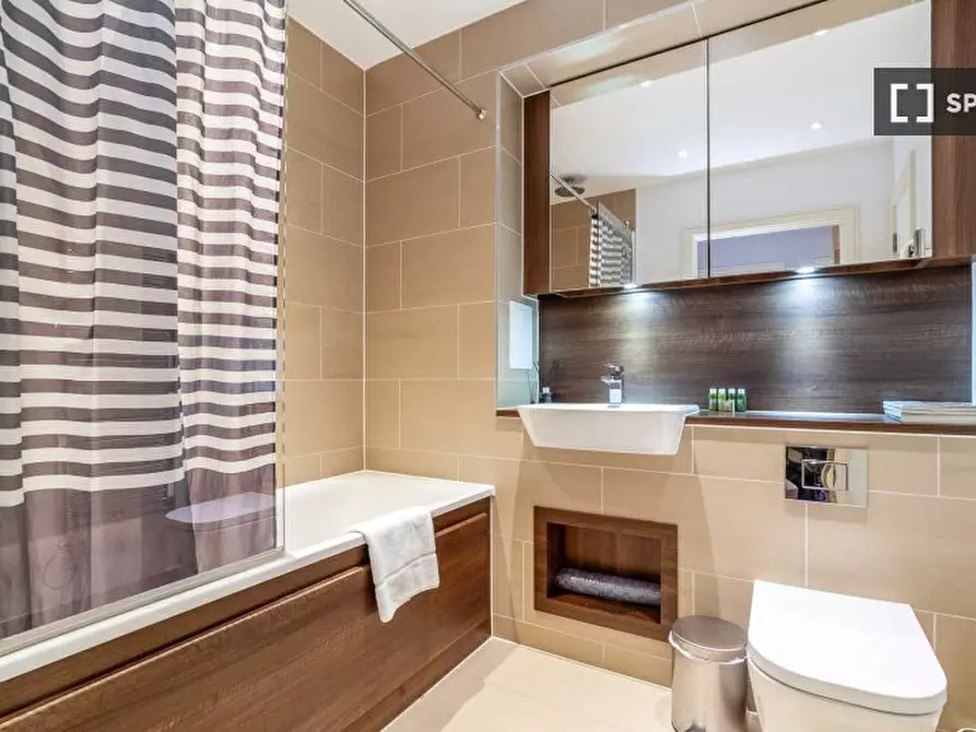 Immagine 4 di Appartamento in affitto  in Queensland Road a Islington