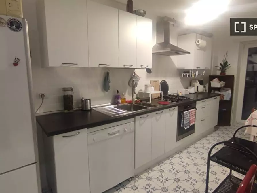 Immagine 4 di Camera condivisa in affitto  in Via della Marranella a Roma