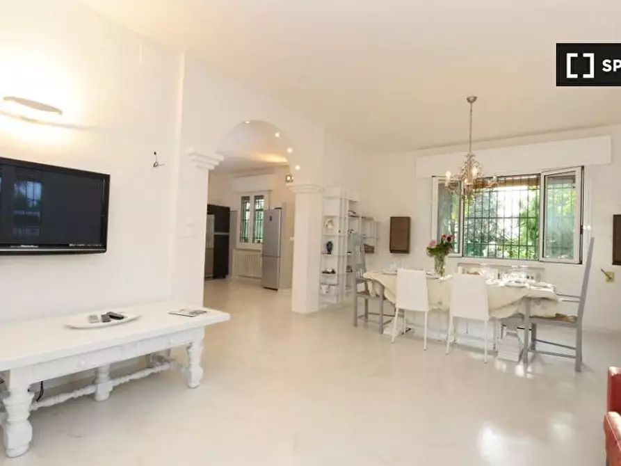 Immagine 12 di Camera condivisa in affitto  in Via Cadriano a Bologna