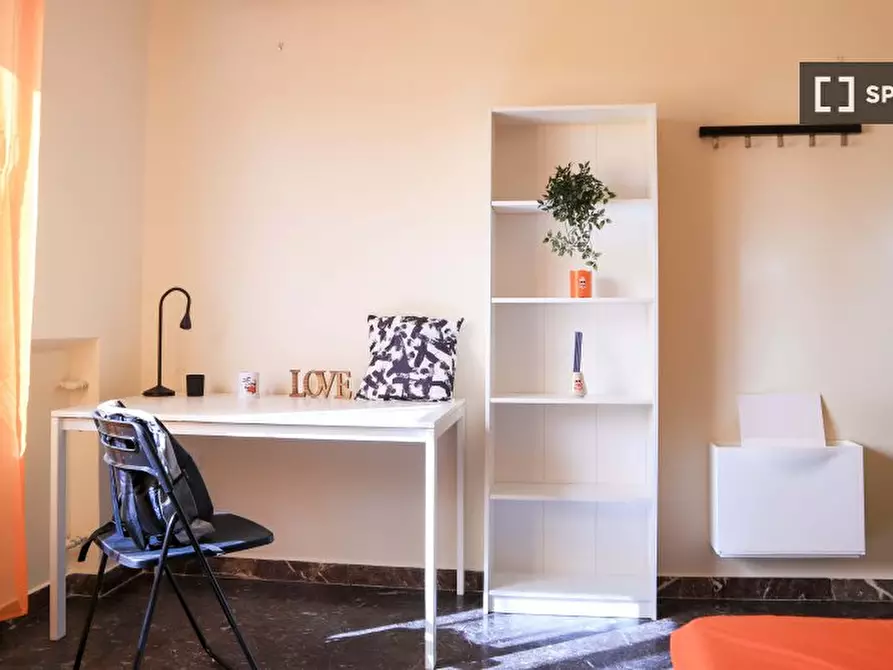 Immagine 3 di Camera condivisa in affitto  in Via Ariosto n a Cagliari