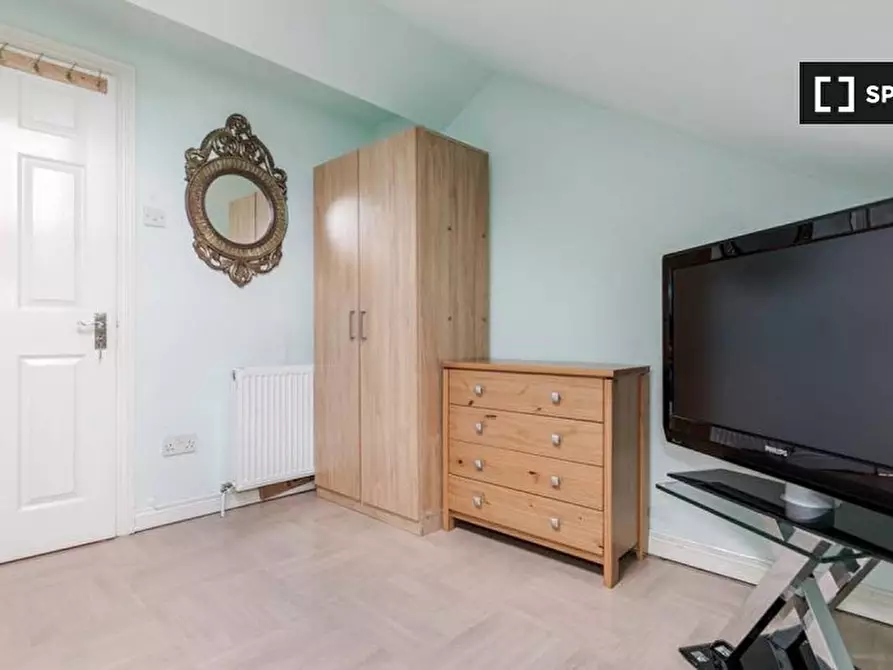 Immagine 9 di Appartamento in affitto  in Watford General Suites Apartment Loft a Watford