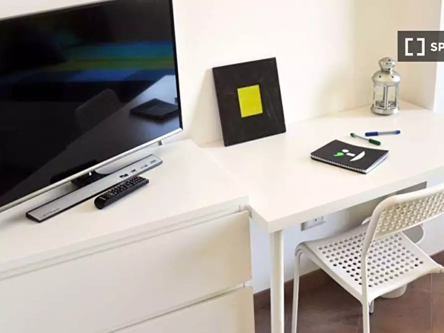 Immagine 10 di Camera condivisa in affitto  in Via Fara a Milano